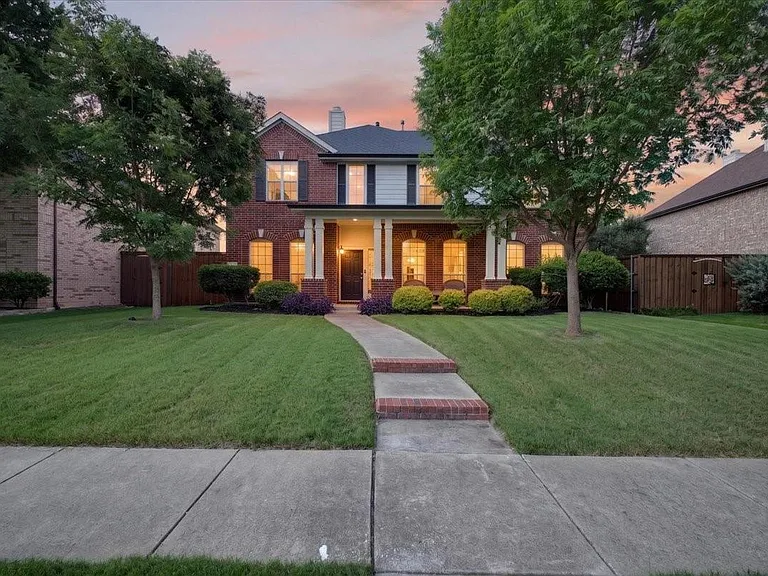 1121 London Dr — Photo 4