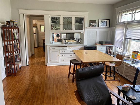 2nd image of 3132 Garfield Ave APT 4