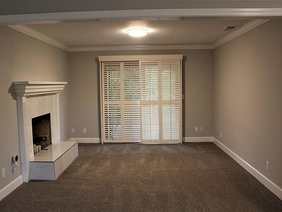 3rd image of 2710 Park West Dr