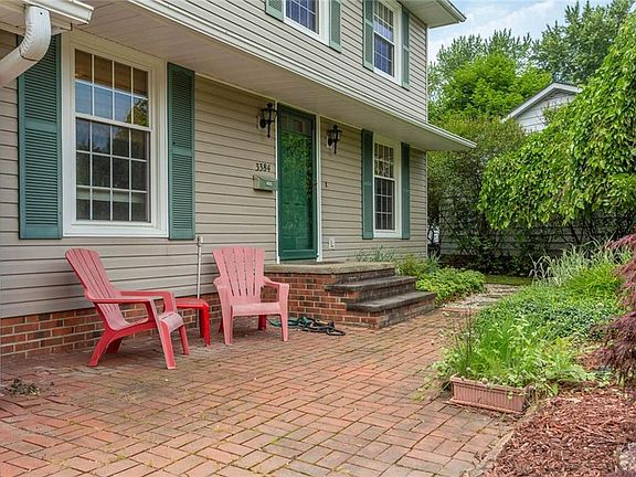 2nd image of 3384 Woodview Dr