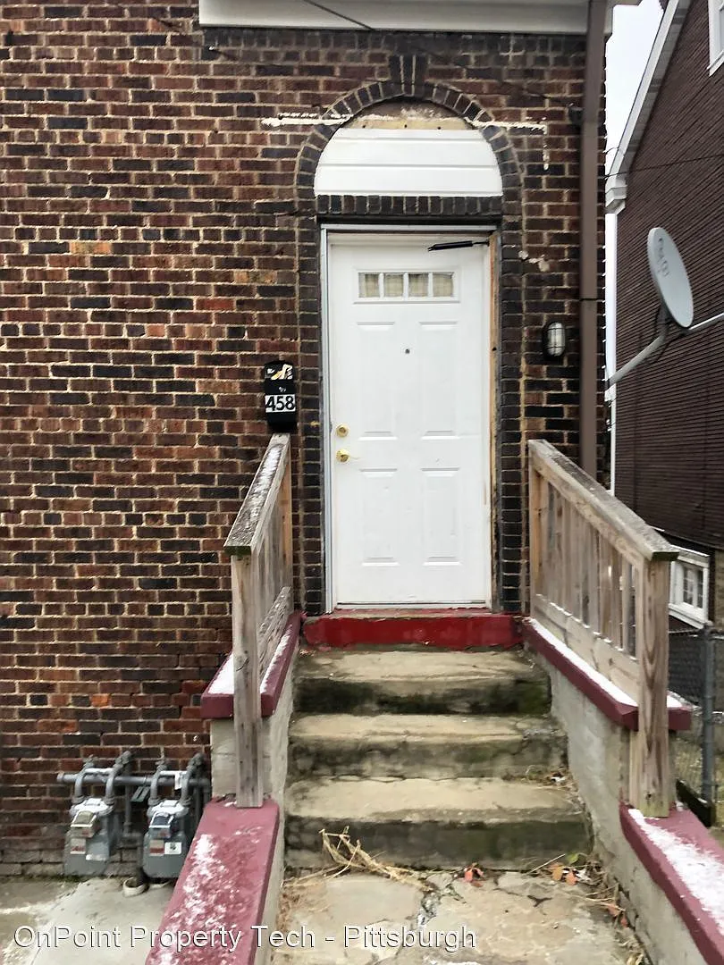 458 Hays Ave photo 1