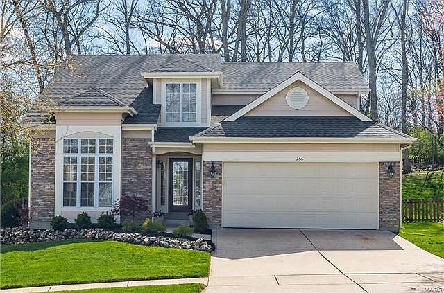 1st image of 266 Cove Landing Dr