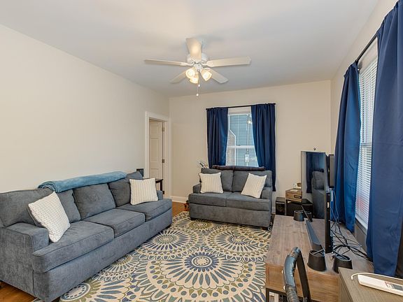 5th image of 863 Main St #1A
