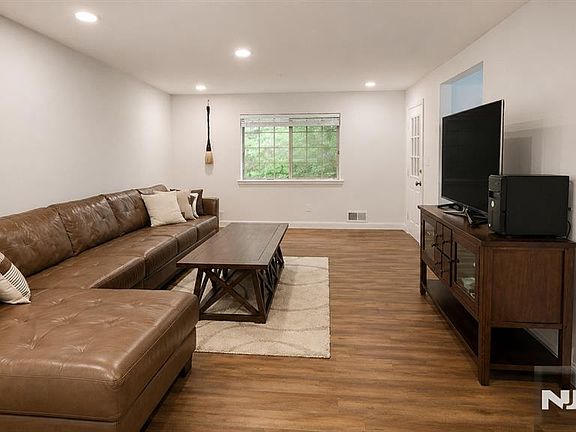 3rd image of 3112 Stowe Lane