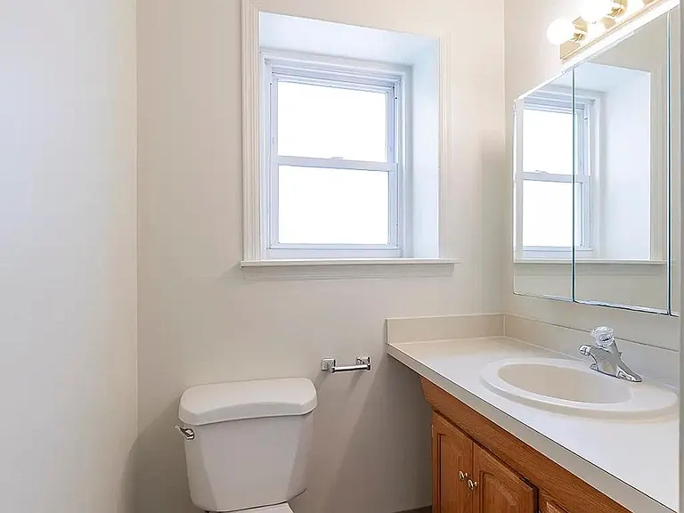 876 W Lancaster Ave #35 — Photo 6