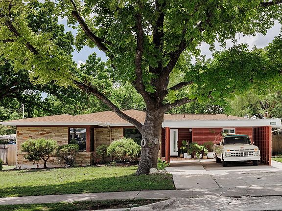 2nd image of 2811 W Fresco Dr