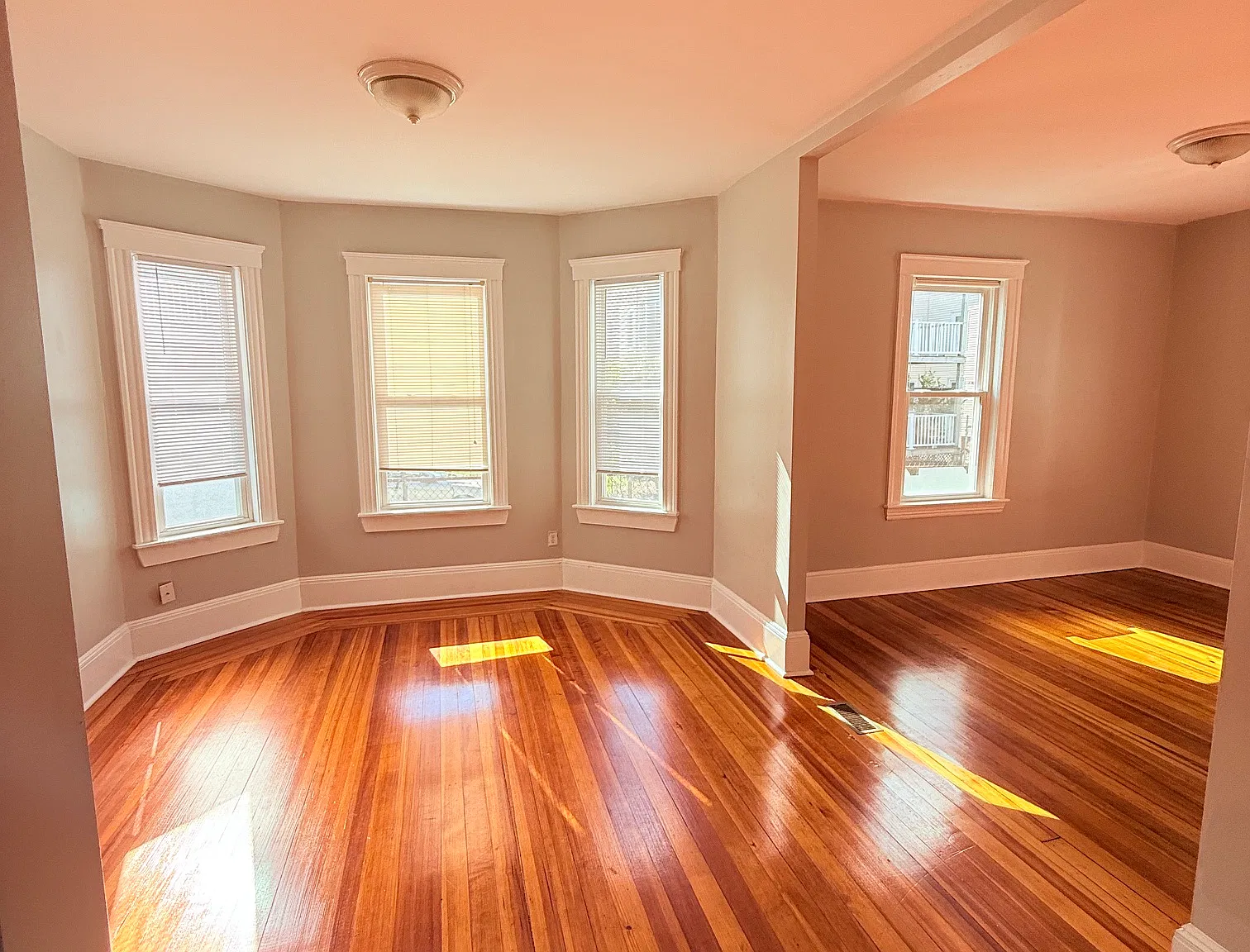 15 Waldo Ave — Photo 1
