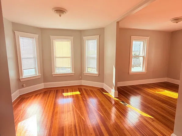 15 Waldo Ave #1, Somerville, MA 02143
