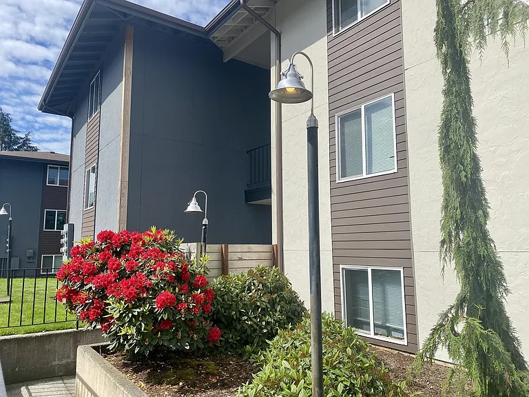 Parkview Apartments — Photo 64