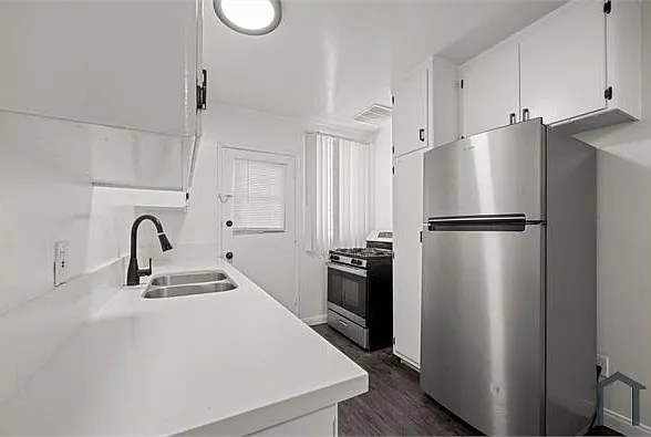 3868 Potomac Ave #7 — Photo 5