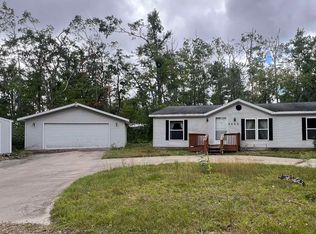 6664 Crystal Rd, Johannesburg, MI 49751