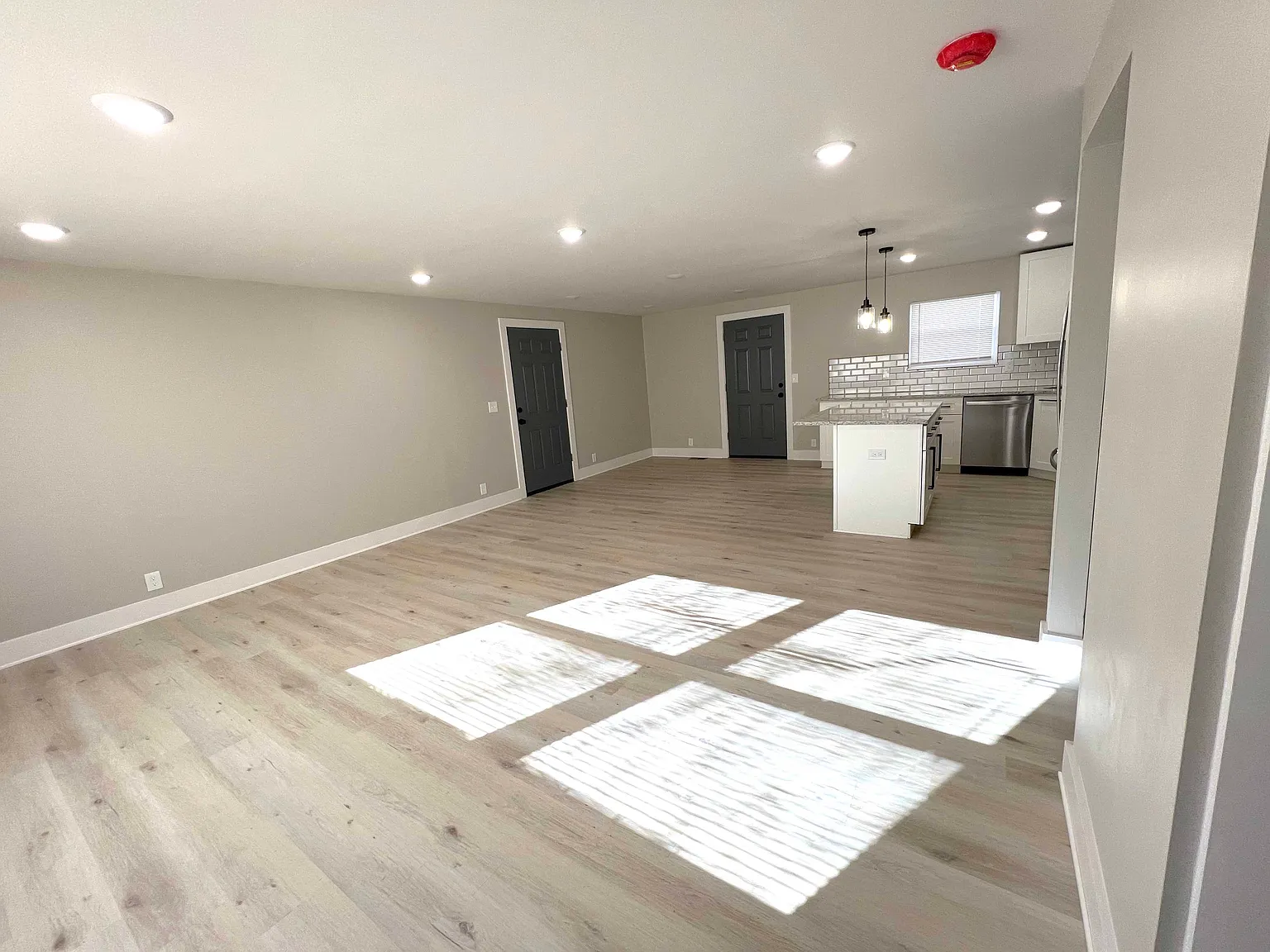 3 bed, 1520 sqft, $2,340 — Photo 3