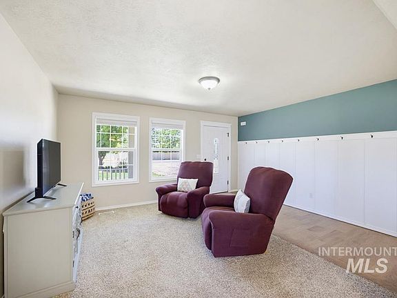 5th image of 8104 S Happy Valley Rd