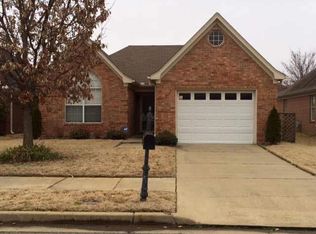8420 Cross Point Dr, Olive Branch, MS 38654