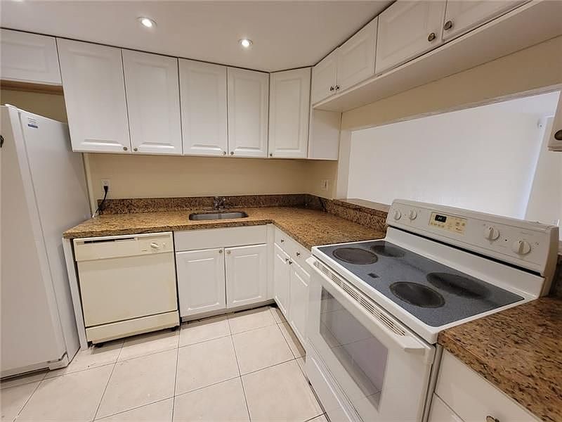1st image of 4304 NW 9th Ave #2-3G