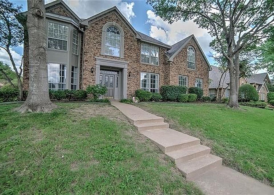2nd image of 609 Water Oak Dr