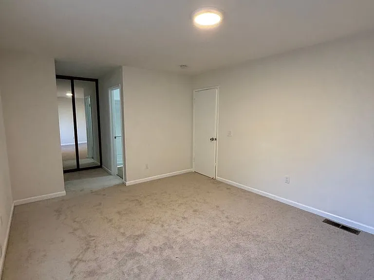 422 Occidental Cir — Photo 18