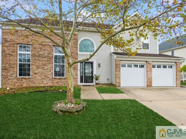 57 Major Dr, Sayreville, NJ 08872