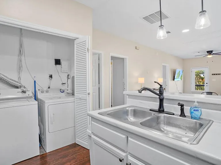 1516 S Adams St #1 — Photo 4