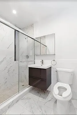 Rented by MOTION New York | media 18