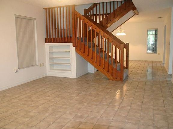 3rd image of 30907 Deal Dr
