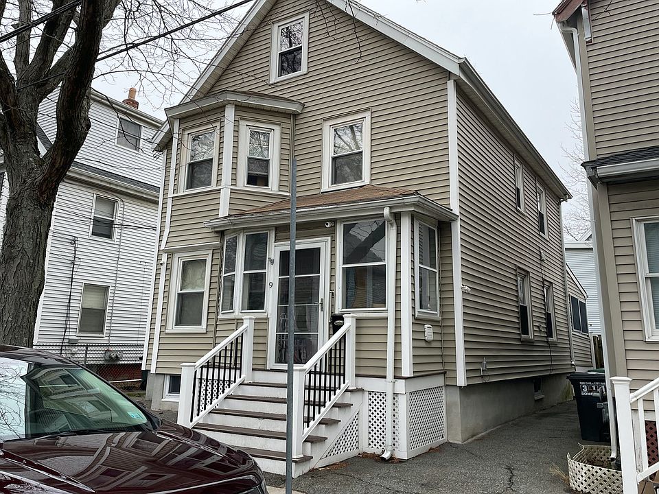 2nd image of 9 Dell St