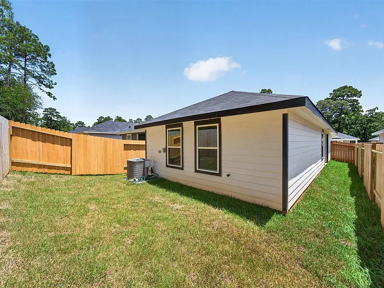 11927 Detar Ct — Photo 34