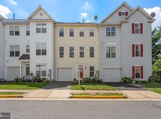 2542 Sandbourne Ln, Herndon, VA 20171