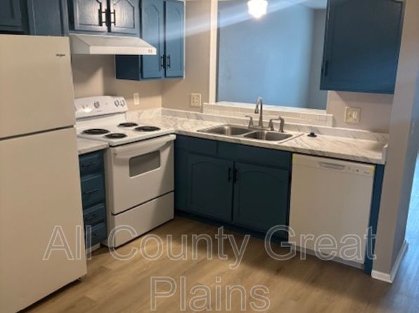 609 S Lakehurst Dr UNIT D