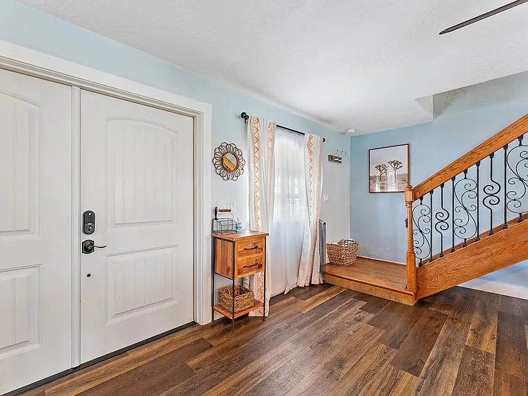 968 Laurel Rd — Photo 40