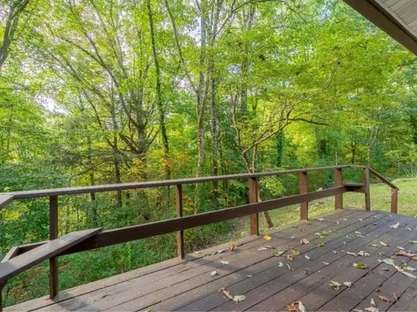 135 York St, Marion, VA 24354