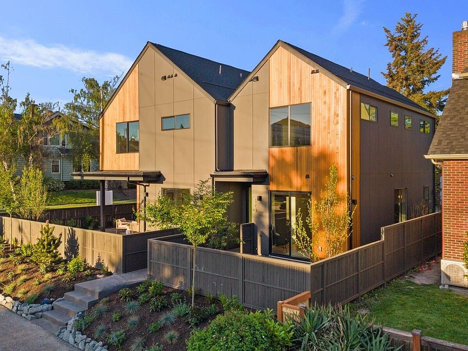 1st image of 3204 33rd Avenue S