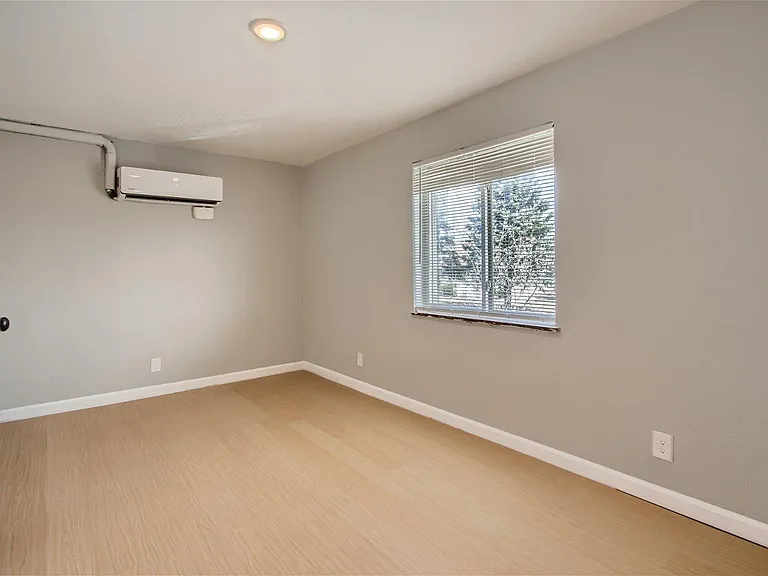 28 Hilliard Rome Rd #J — Photo 2