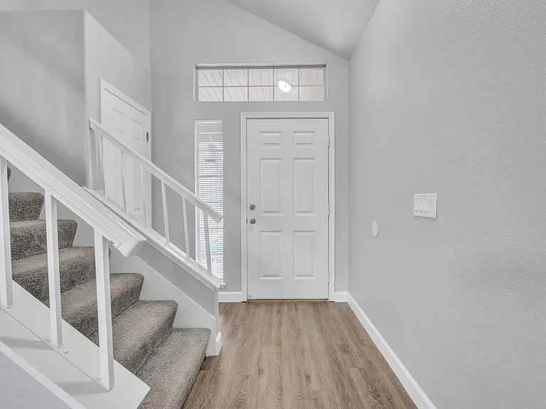 244 Delta Leaf Way — Photo 2