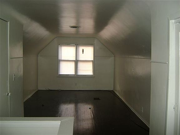 Upstairs bedroom