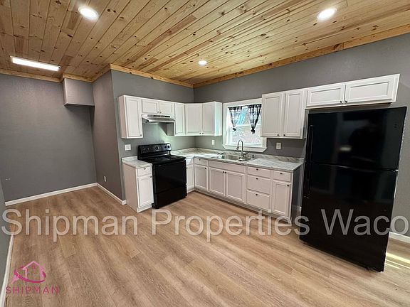 5th image of 1601 McKenzie Ave