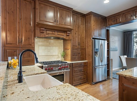 4th image of 1648 W Wabansia Ave