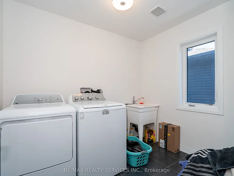 3700 Quayside Dr — Photo 46