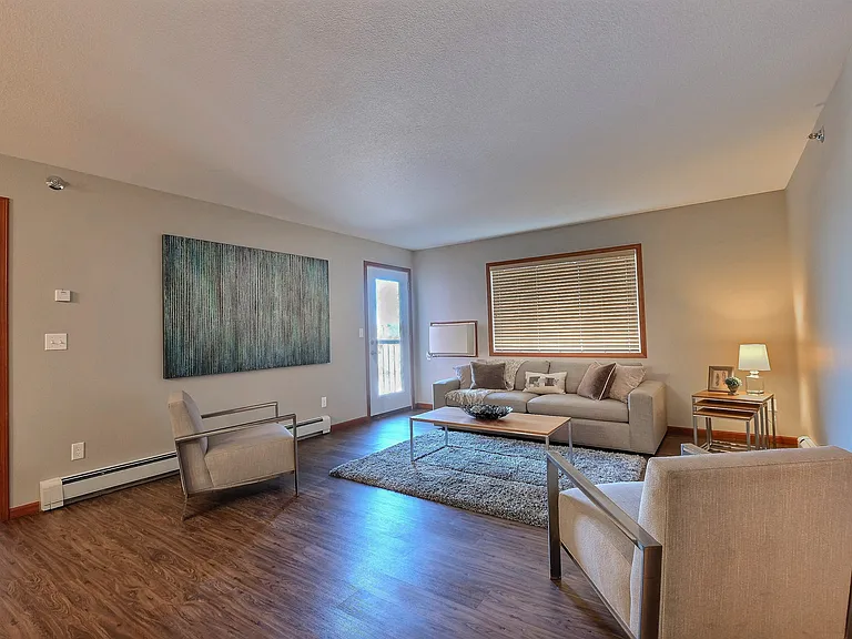 Fargo, ND Urban Plains Apartments | Living