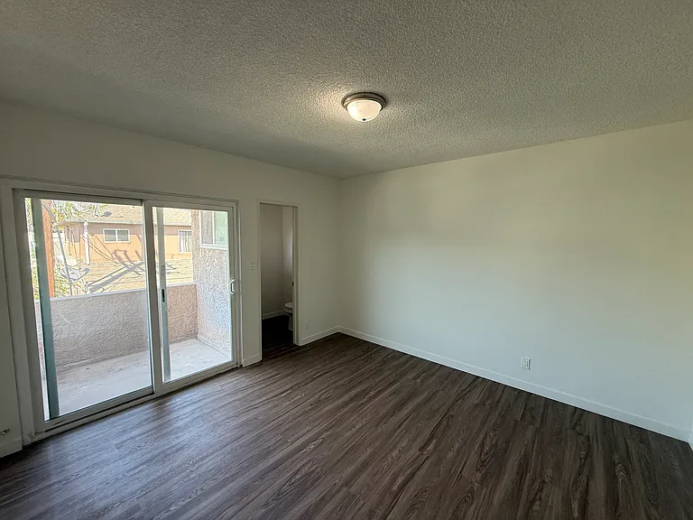 231 Justin Ave #7 — Photo 9