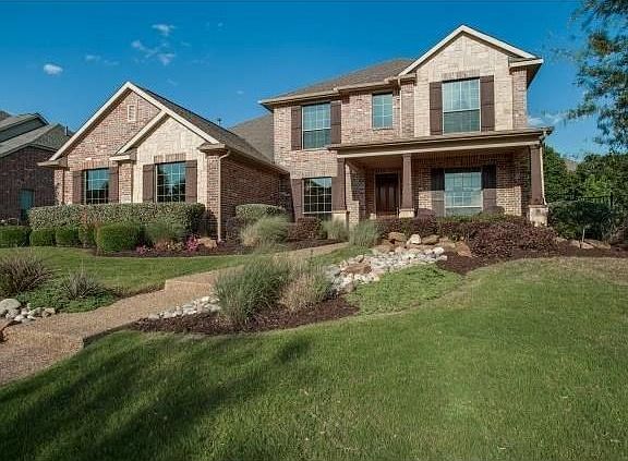 2nd image of 2608 Mont Clair Dr