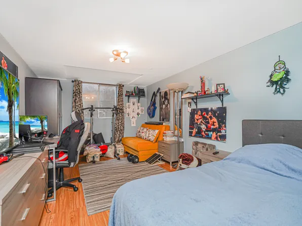 1830 Bath Avenue image 19 of 25