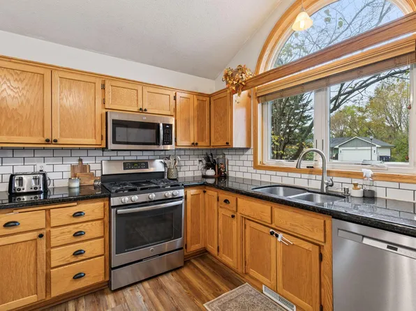17070 Glencoe Ave, Lakeville, MN 55044