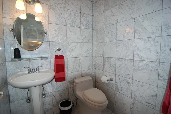 Rented by Owner | media 9