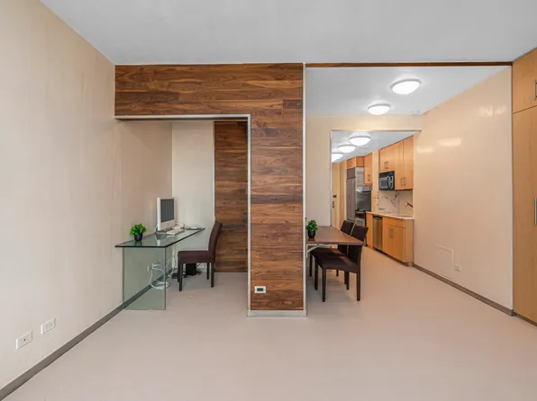 641 5th Avenue image 27 of 57