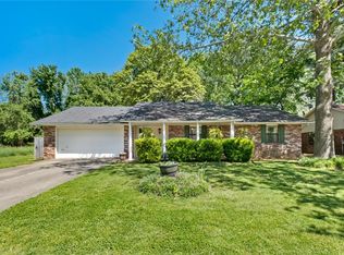 1105 N Dove Dr, Rogers, AR 72756