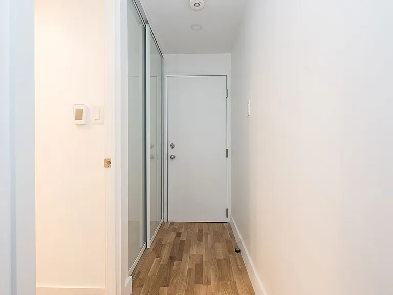 798 Richmond St W — Photo 18