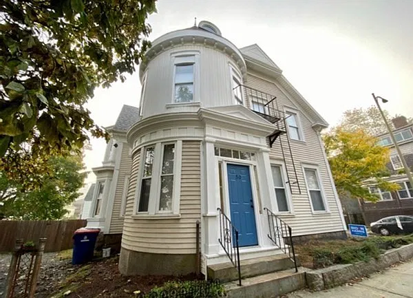 2 bed, 1.5 bath, $1,300 — Photo 4