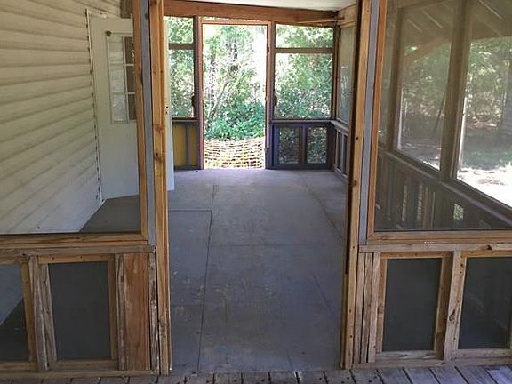4th image of 10135 Amos Ave
