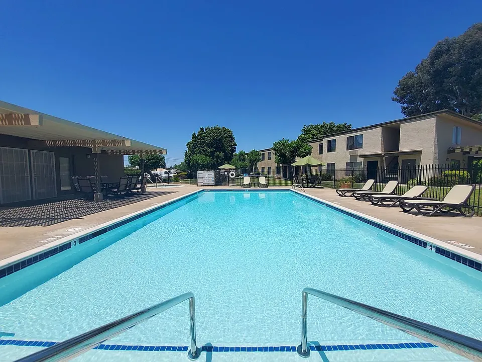 Courtyards Apartments!